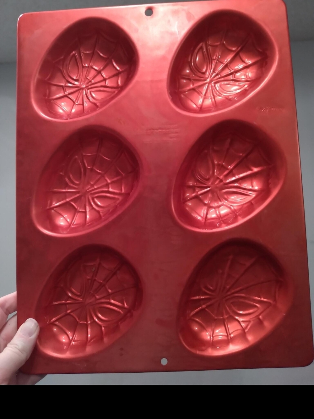 Red Spider-Web Silicone Mold Tray for Baking and Crafts